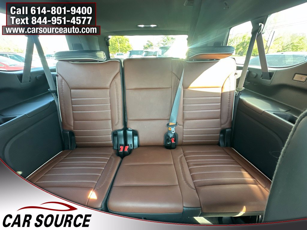 Used 2023 GMC Yukon XL Denali Ultimate AWD/4WD image 32