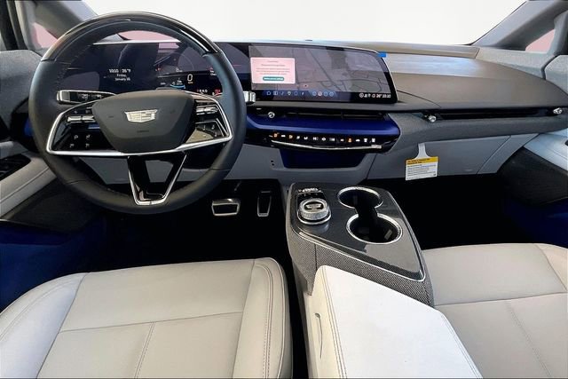New 2026 Cadillac Optiq Luxury 1 image 6