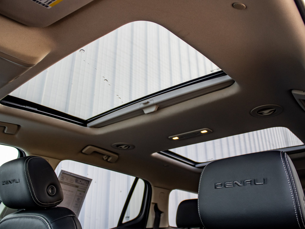 Used 2020 GMC Acadia Denali w/ Technology Package image 23