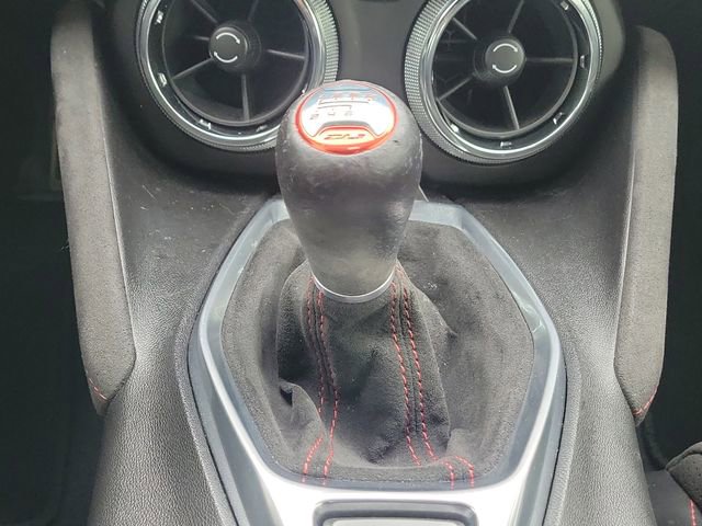 Used 2018 Chevrolet Camaro ZL1 image 31