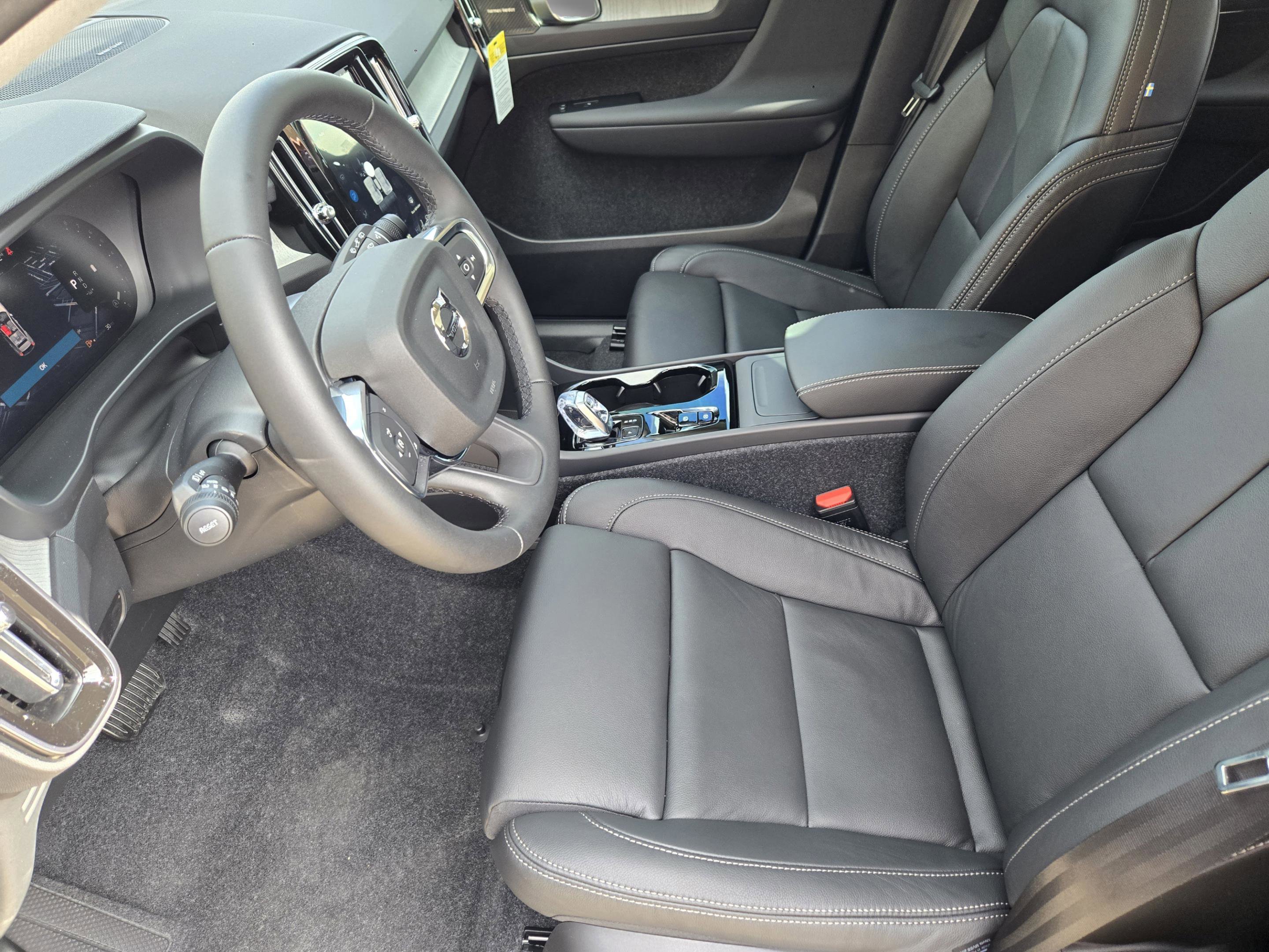 New 2026 Volvo XC40 B5 Ultra w/ Protection Package Premier AWD/4WD image 10
