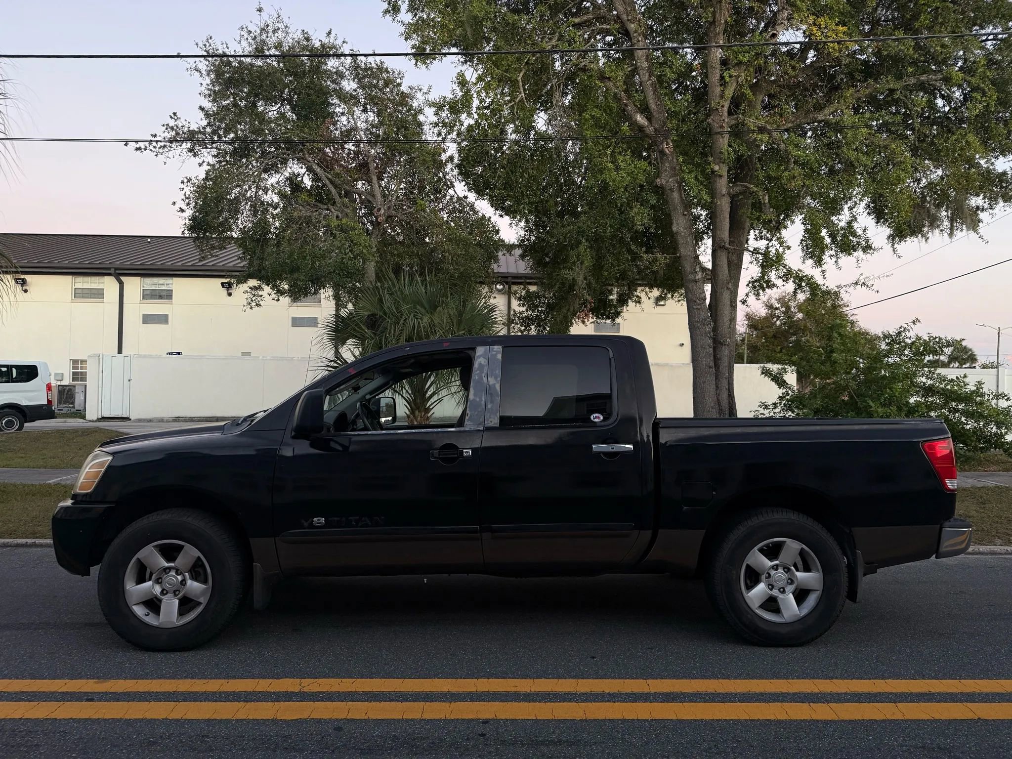 Used 2006 Nissan Titan SE image 5