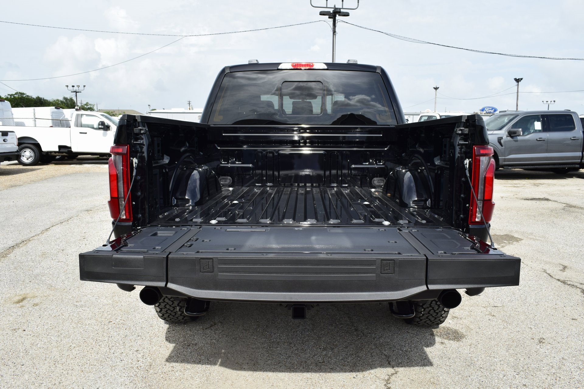 New 2025 Ford F150 Tremor w/ Equipment Group 402A High image 21