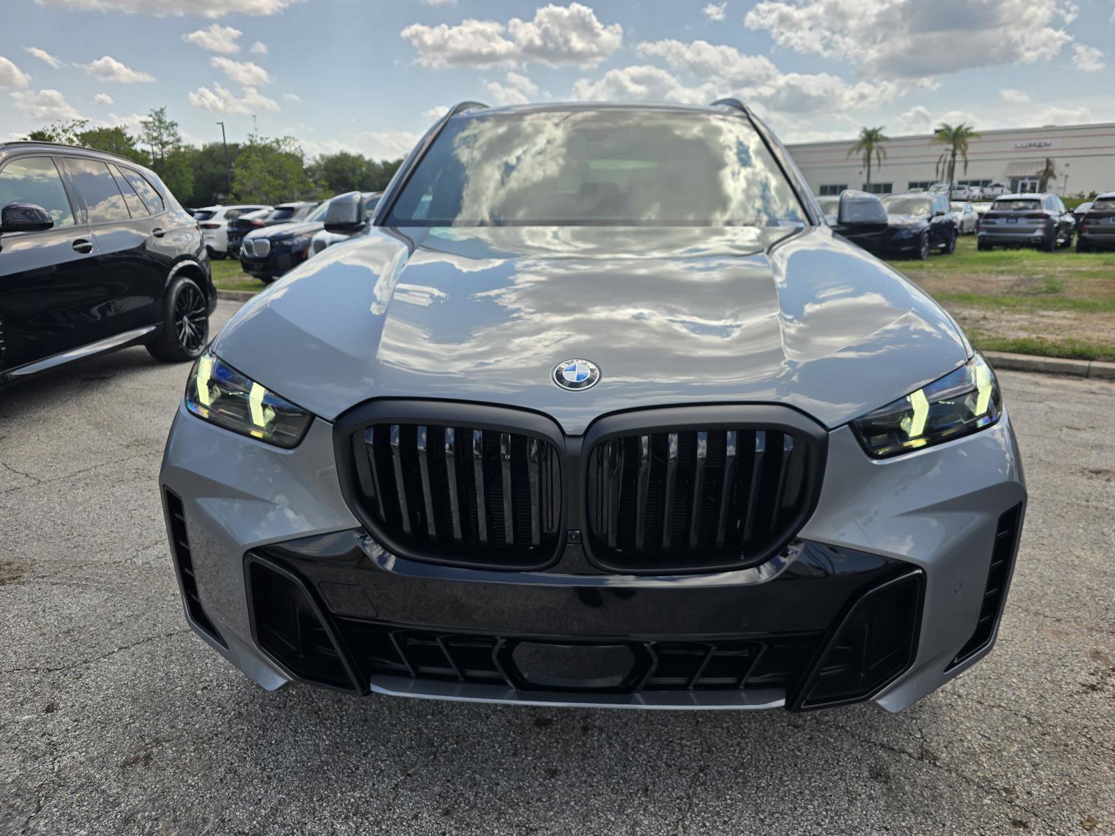 New 2026 BMW X5 xDrive40i w/ Executive Package AWD/4WD image 2