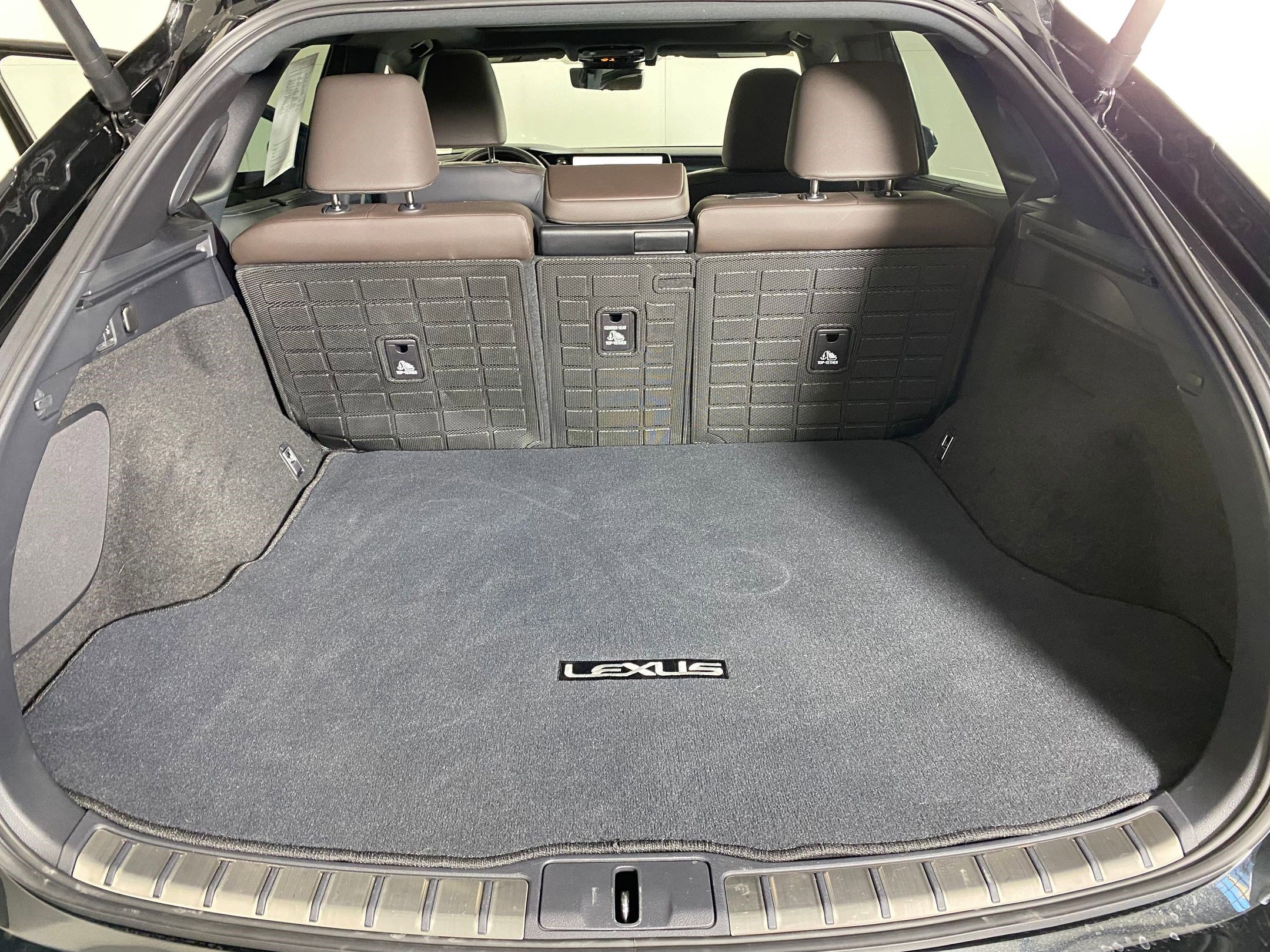 Used 2025 Lexus RX 450h AWD w/ Convenience Package image 32