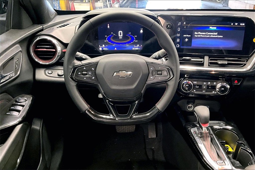 Used 2024 Chevrolet Trax RS image 4