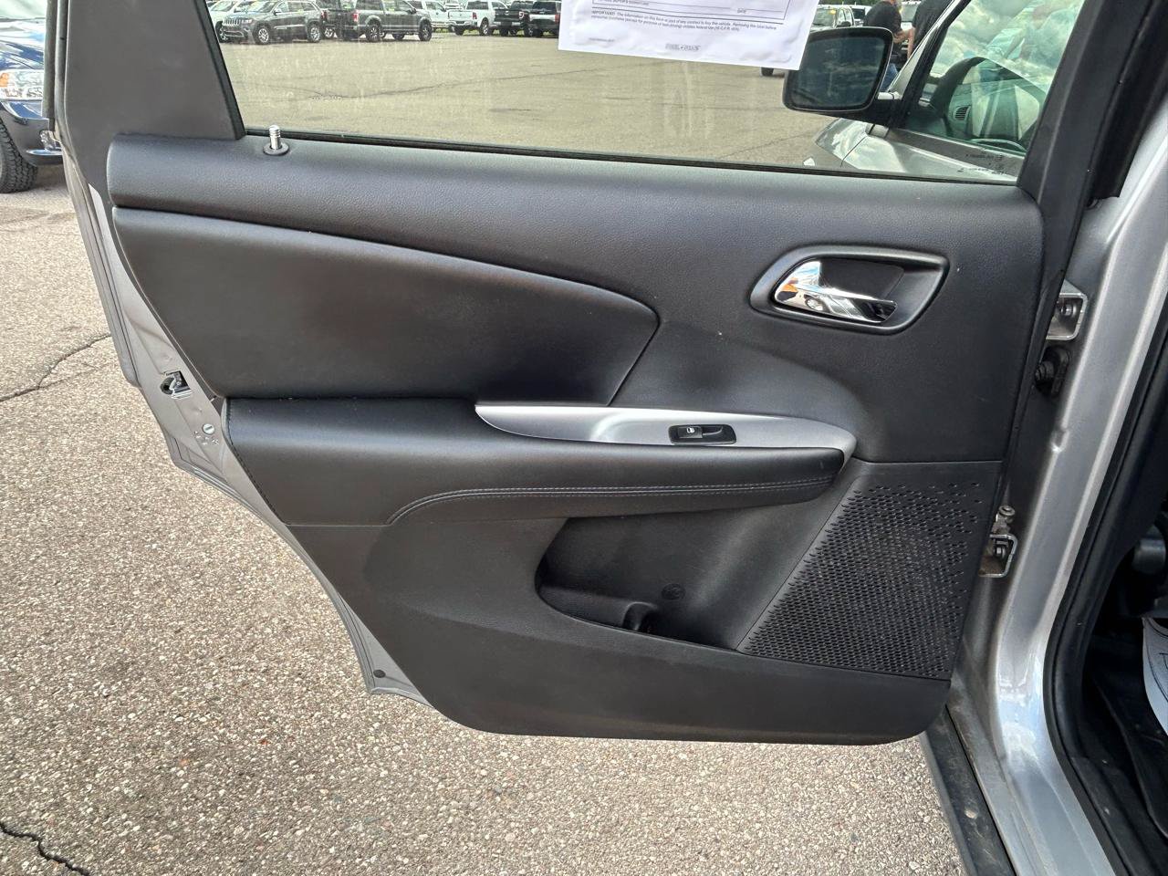 Used 2017 Dodge Journey SXT FWD image 13