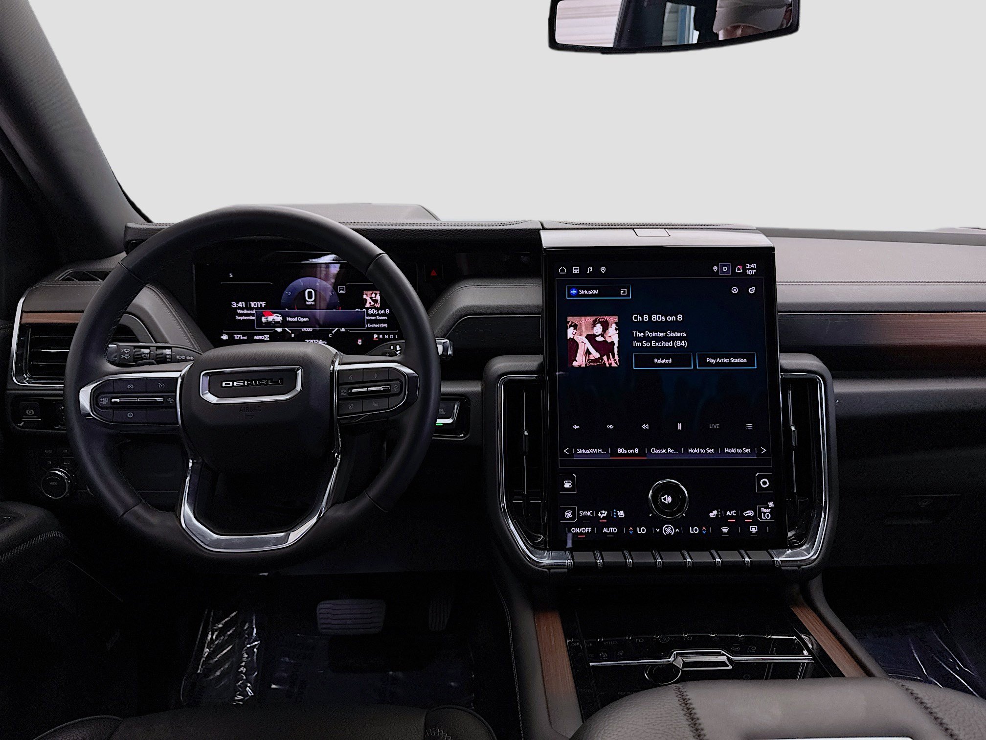 Used 2025 GMC Yukon Denali image 14