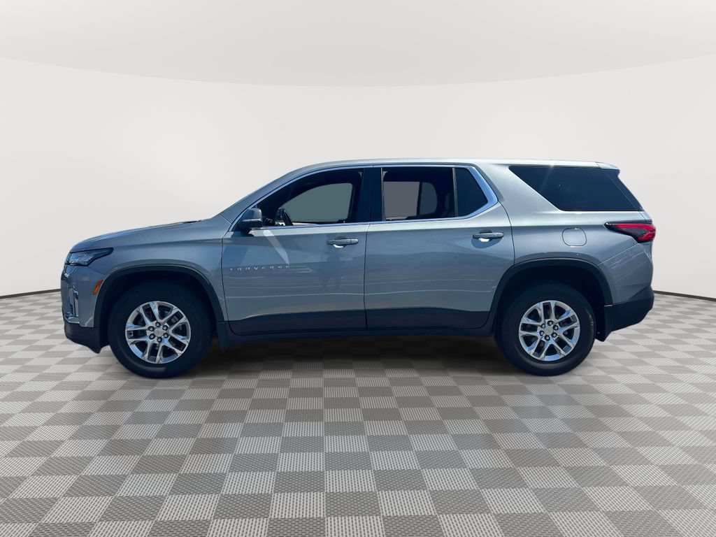 Used 2023 Chevrolet Traverse LS w/ Safety Package FWD image 7
