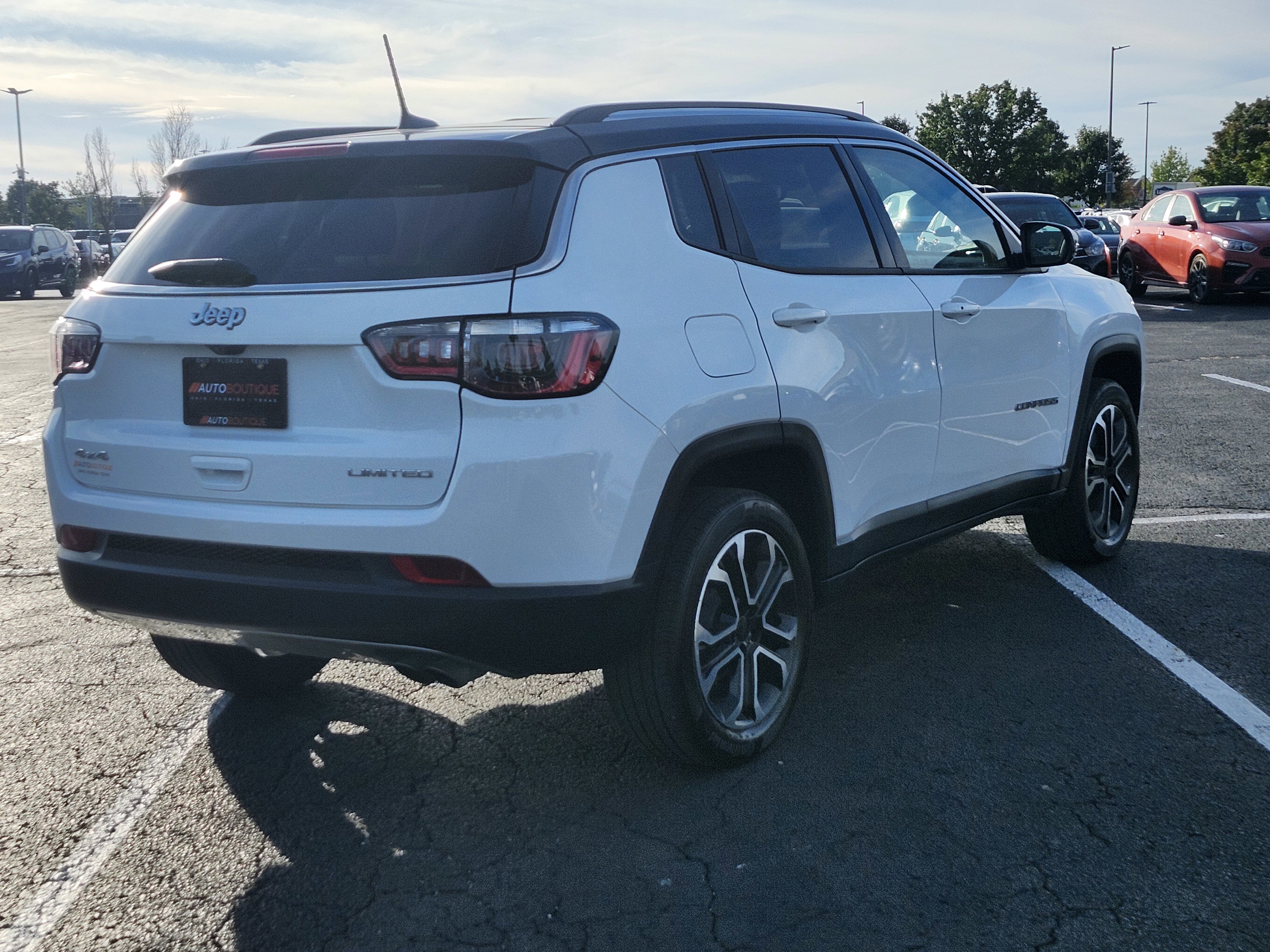 Used 2022 Jeep Compass Limited image 10