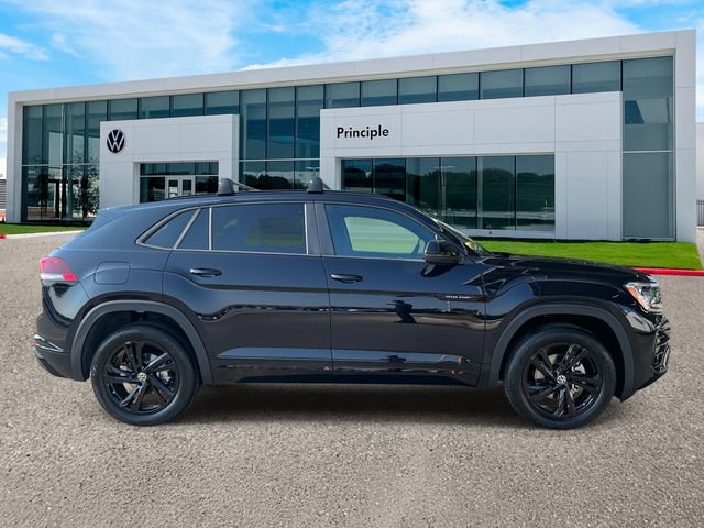 New 2026 Volkswagen Atlas Cross Sport SEL R-Line image 4
