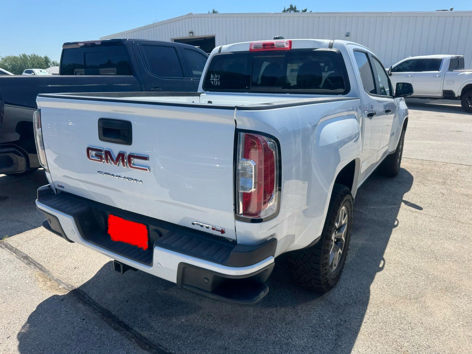 Used 2022 GMC Canyon AT4 w/ Trailering Package AWD/4WD image 4