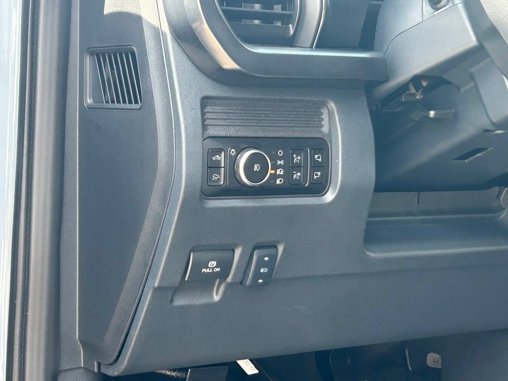 New 2026 Ford F250 Lariat w/ Black Appearance Package AWD/4WD image 39