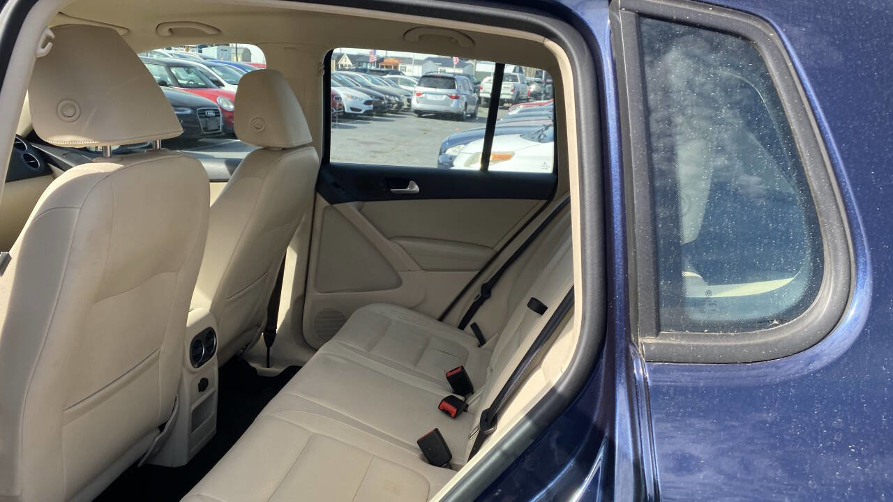 Used 2016 Volkswagen Tiguan S FWD image 7