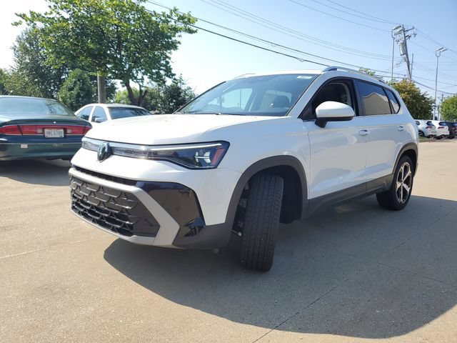 New 2026 Volkswagen Taos SEL AWD/4WD image 2