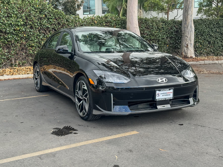 Used 2023 Hyundai Ioniq 6 SEL AWD/4WD image 3