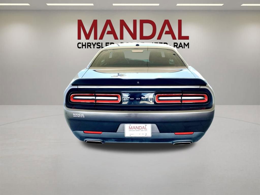 Used 2023 Dodge Challenger SXT RWD image 6