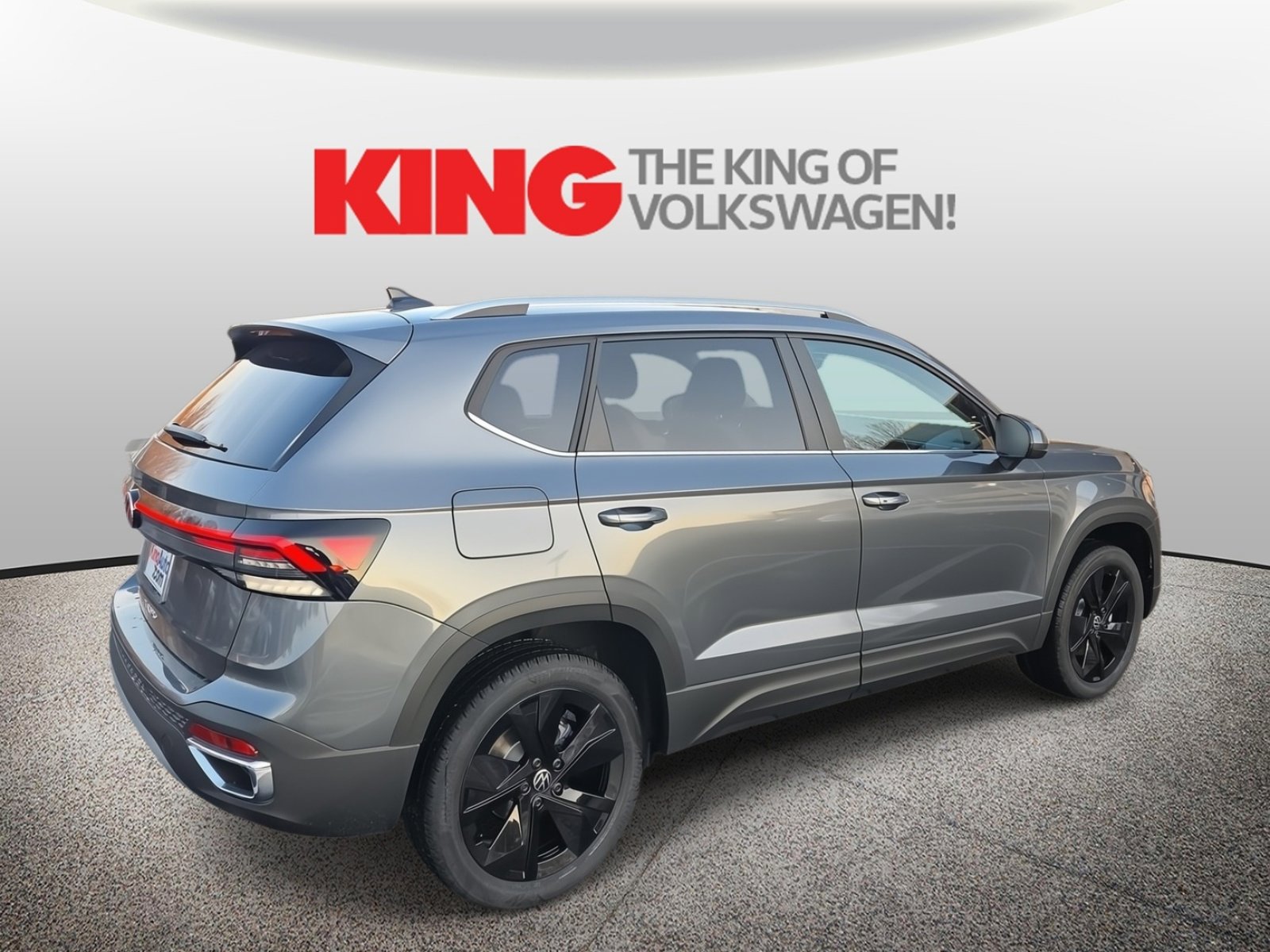 New 2026 Volkswagen Taos SE image 3