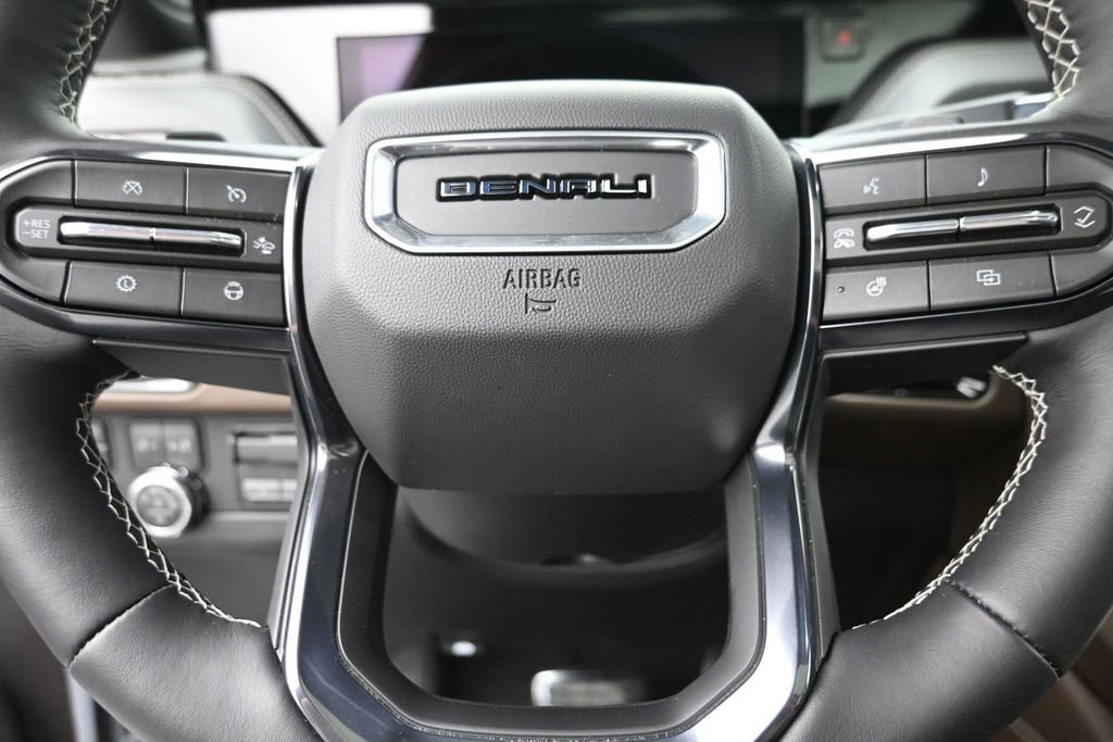 Used 2026 GMC Yukon Denali Ultimate AWD/4WD image 28