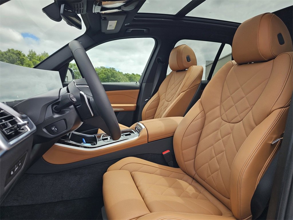 Used 2026 BMW X5 sDrive40i w/ Parking Assistance Package image 14