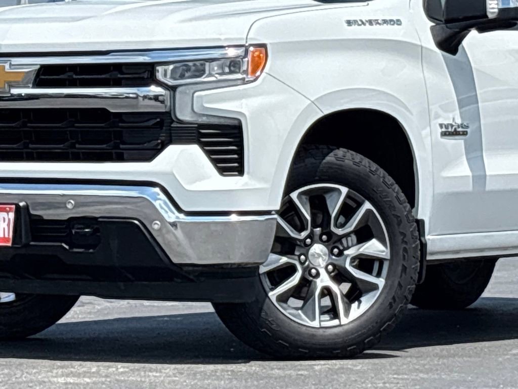 Used 2024 Chevrolet Silverado 1500 LT w/ Texas Edition Plus RWD image 2
