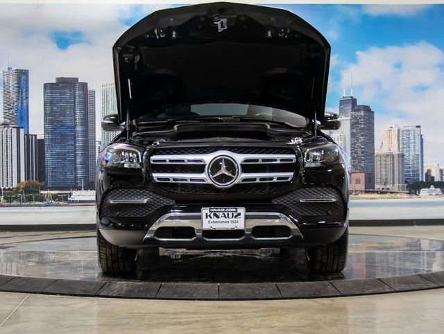 Certified 2021 Mercedes-Benz GLS 450 4MATIC image 4
