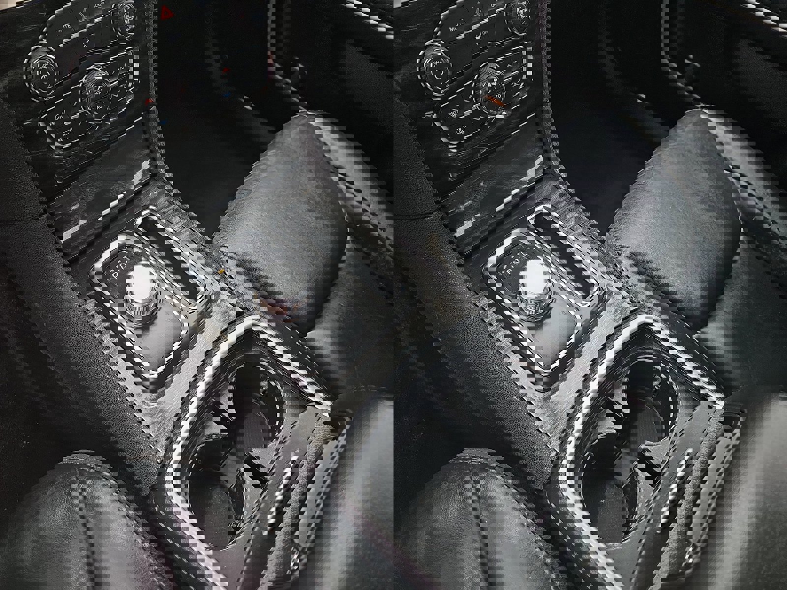 Used 2017 Chrysler 300 Limited image 26