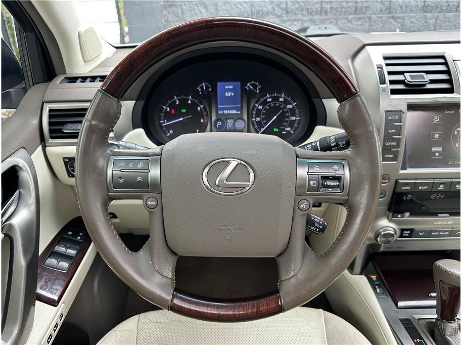 Used 2016 Lexus GX 460 w/ Premium Package AWD/4WD image 21