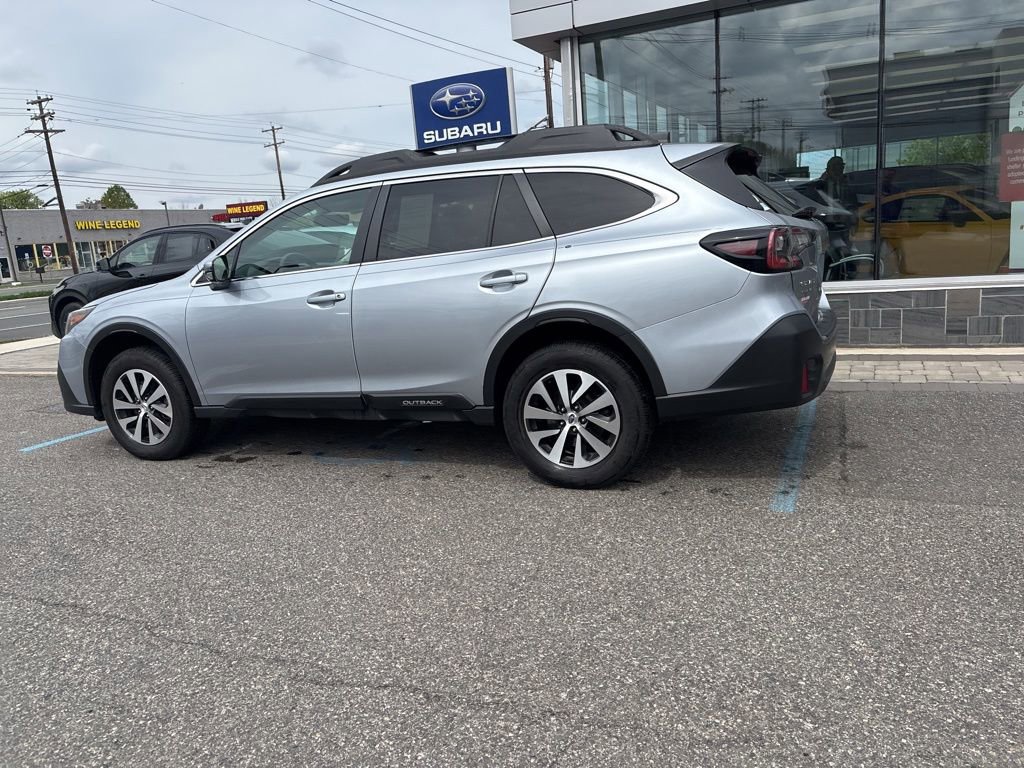 Certified 2022 Subaru Outback Premium AWD/4WD image 11