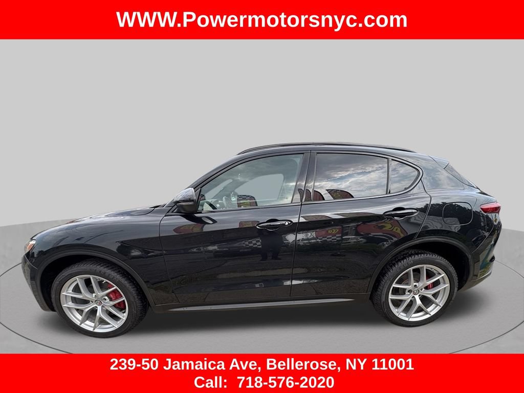 Used 2019 Alfa Romeo Stelvio Ti Sport w/ Quick Order Package 22S Sport AWD/4WD image 2