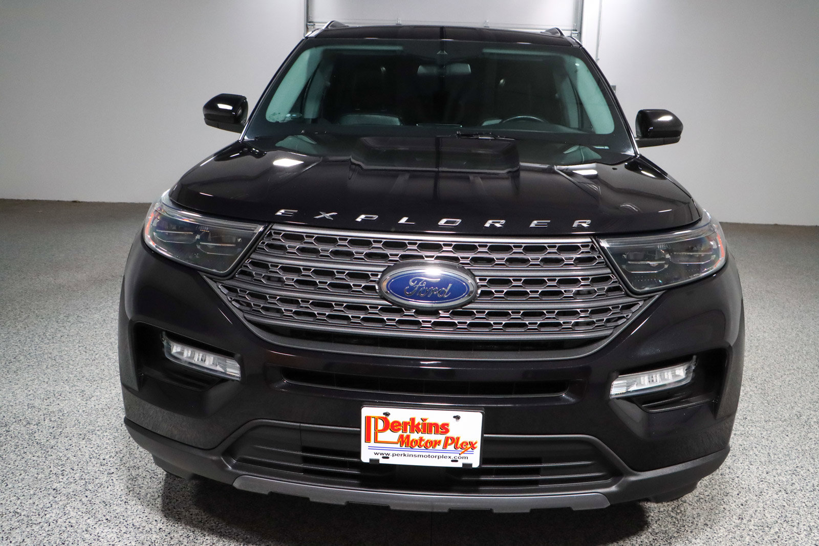 Used 2022 Ford Explorer XLT w/ XLT Sport Appearance Package image 4