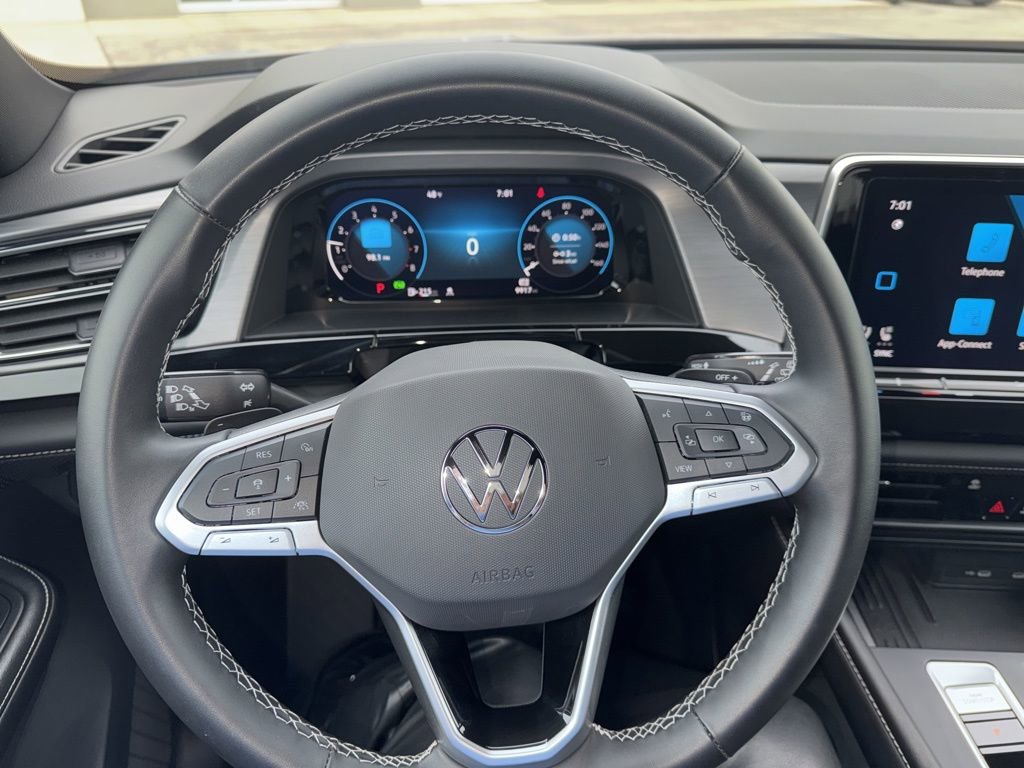 Certified 2025 Volkswagen Atlas Cross Sport SE image 17