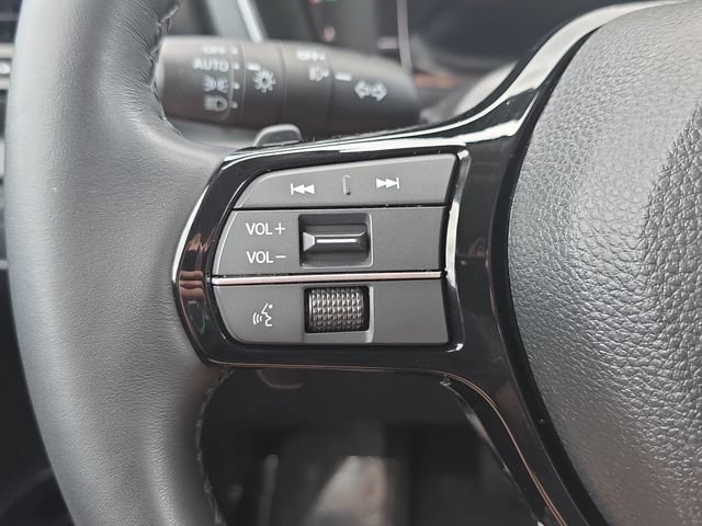 Used 2025 Honda Pilot Elite image 19