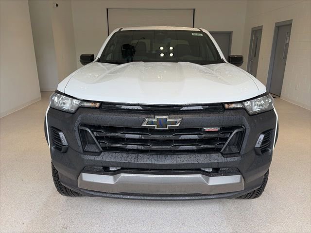 New 2026 Chevrolet Colorado Trail Boss AWD/4WD image 2