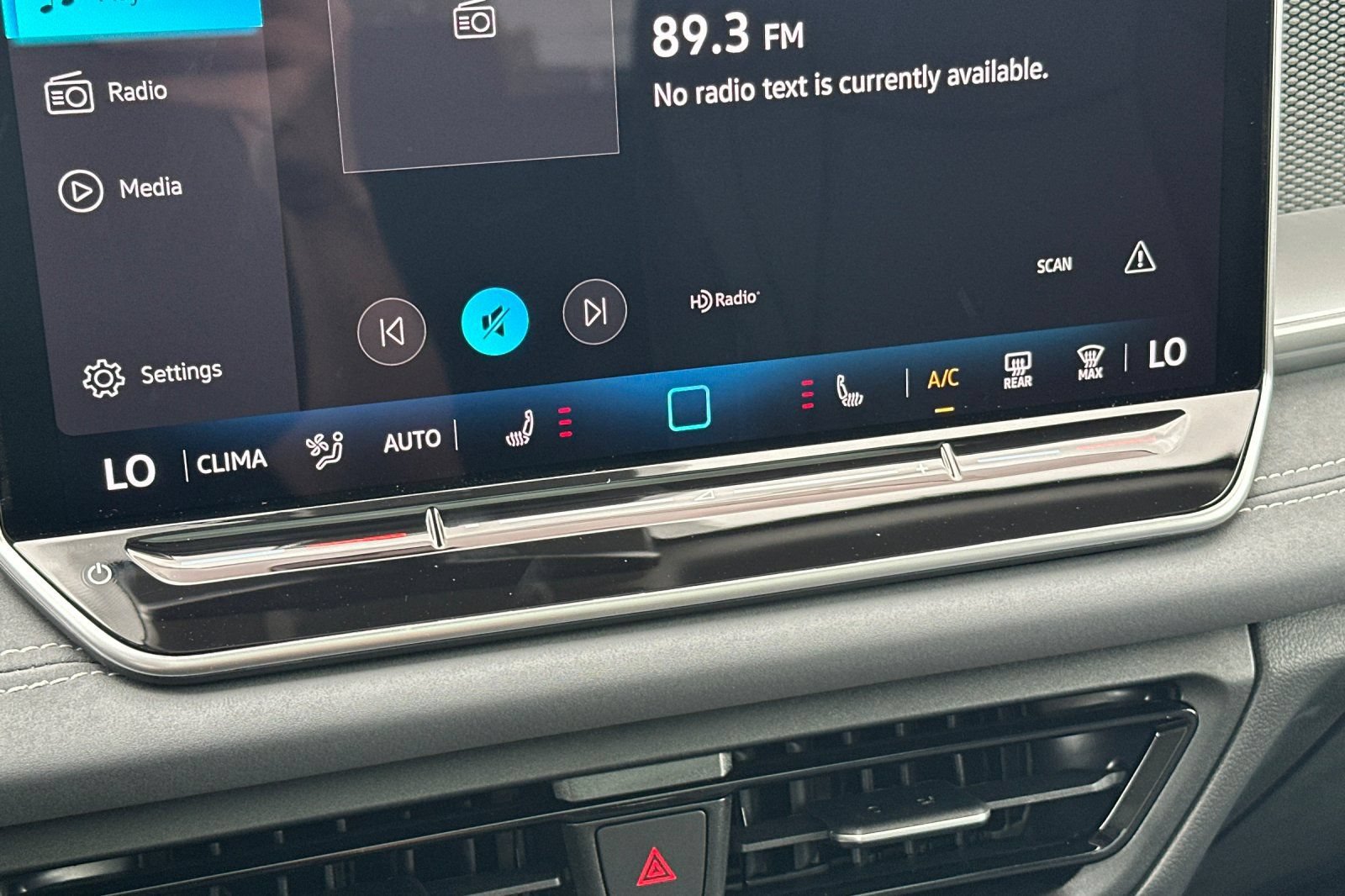New 2026 Volkswagen Tiguan SE AWD/4WD image 20