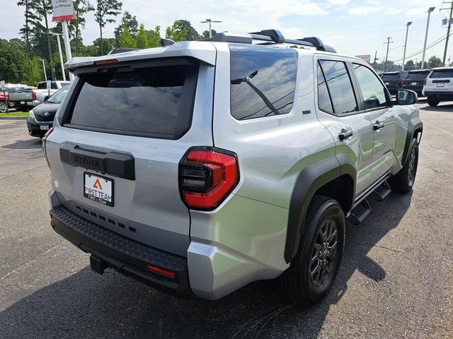 Used 2025 Toyota 4Runner SR5 AWD/4WD image 7