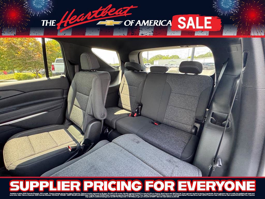 New 2027 Chevrolet Traverse LT w/ LPO, Floor Liner Package FWD image 10