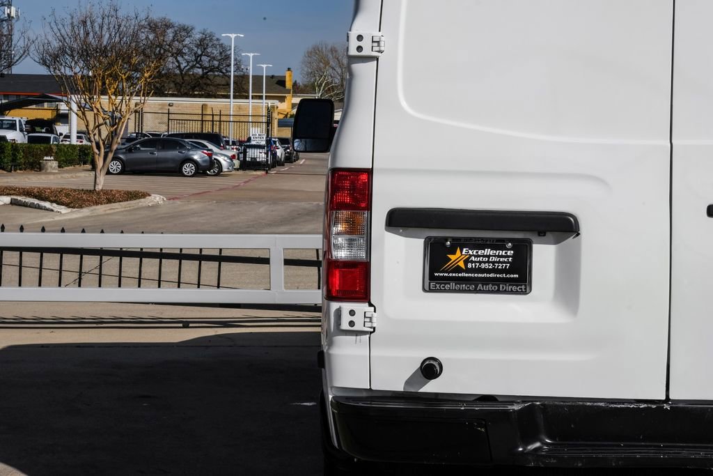 Used 2019 Nissan NV 2500 S image 38