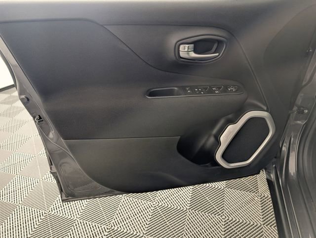 Used 2021 Jeep Renegade Latitude w/ Convenience Group image 10