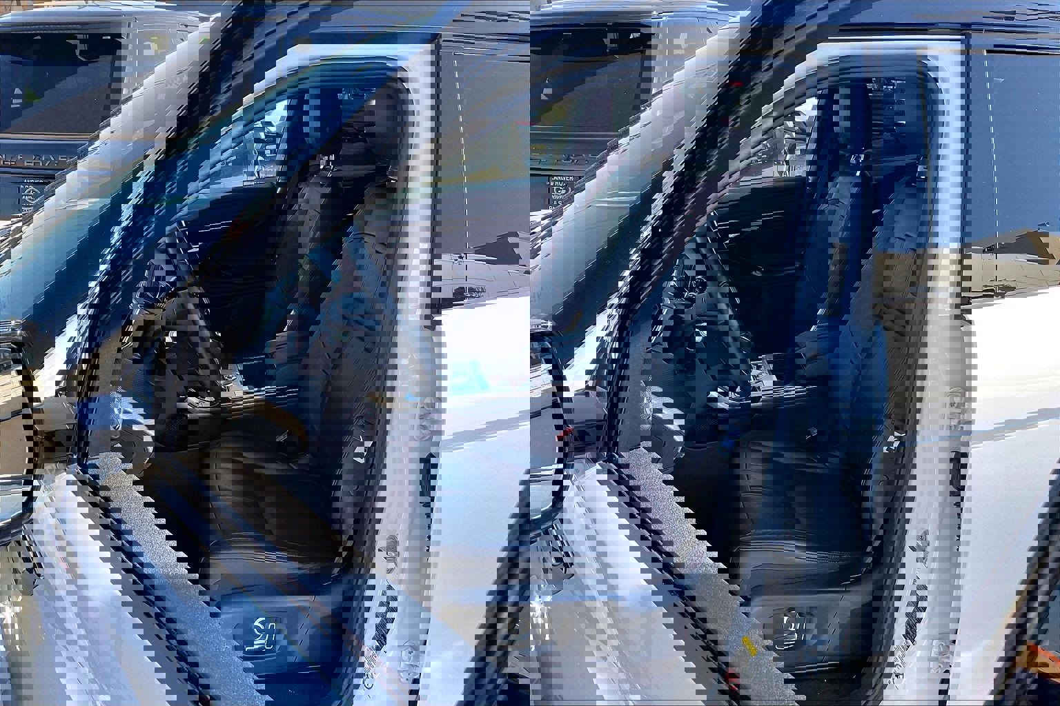 Used 2022 Land Rover Range Rover Evoque S image 8