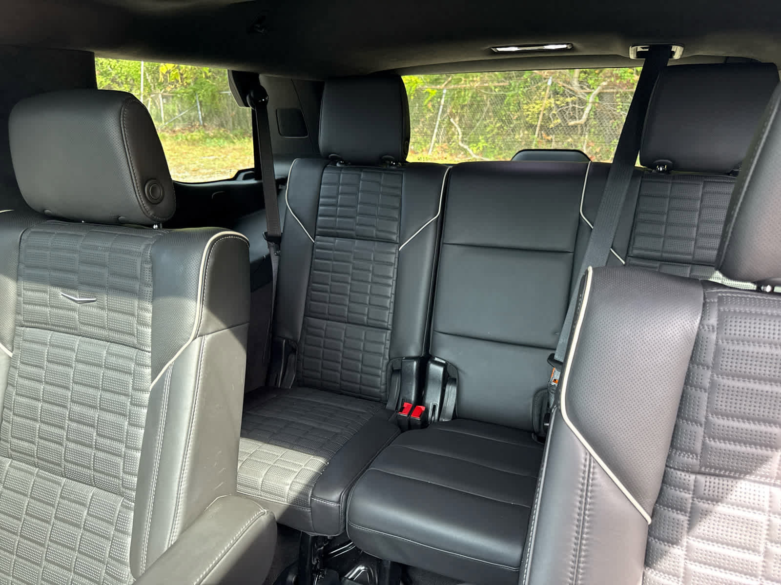 Used 2023 Cadillac Escalade Sport Platinum w/ LPO, ONYX Package image 26