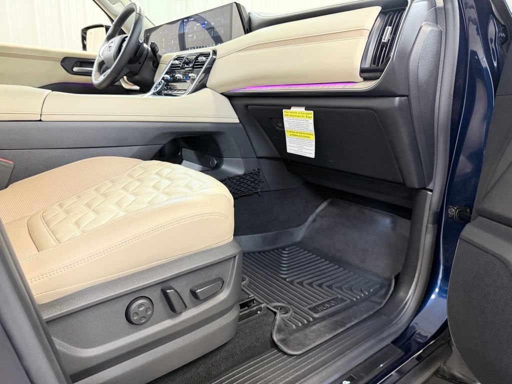 Used 2025 Nissan Armada Platinum w/ Convenience Package AWD/4WD image 40