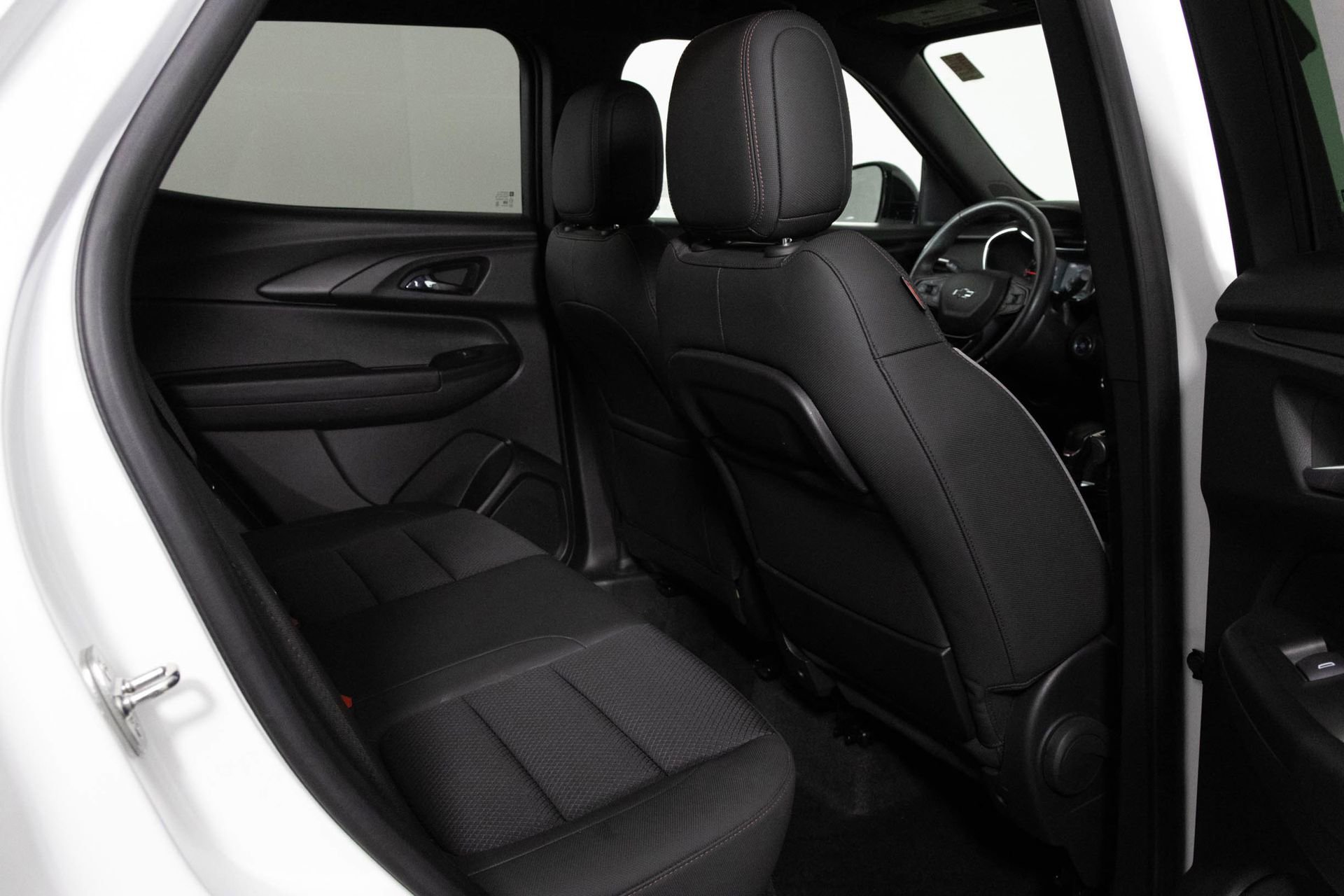 Used 2023 Chevrolet TrailBlazer RS w/ Convenience Package image 37