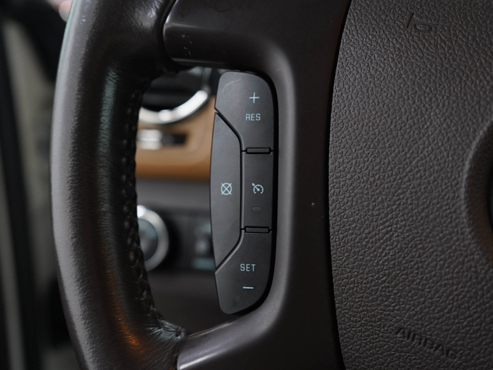 Used 2014 Buick Enclave Leather FWD image 25