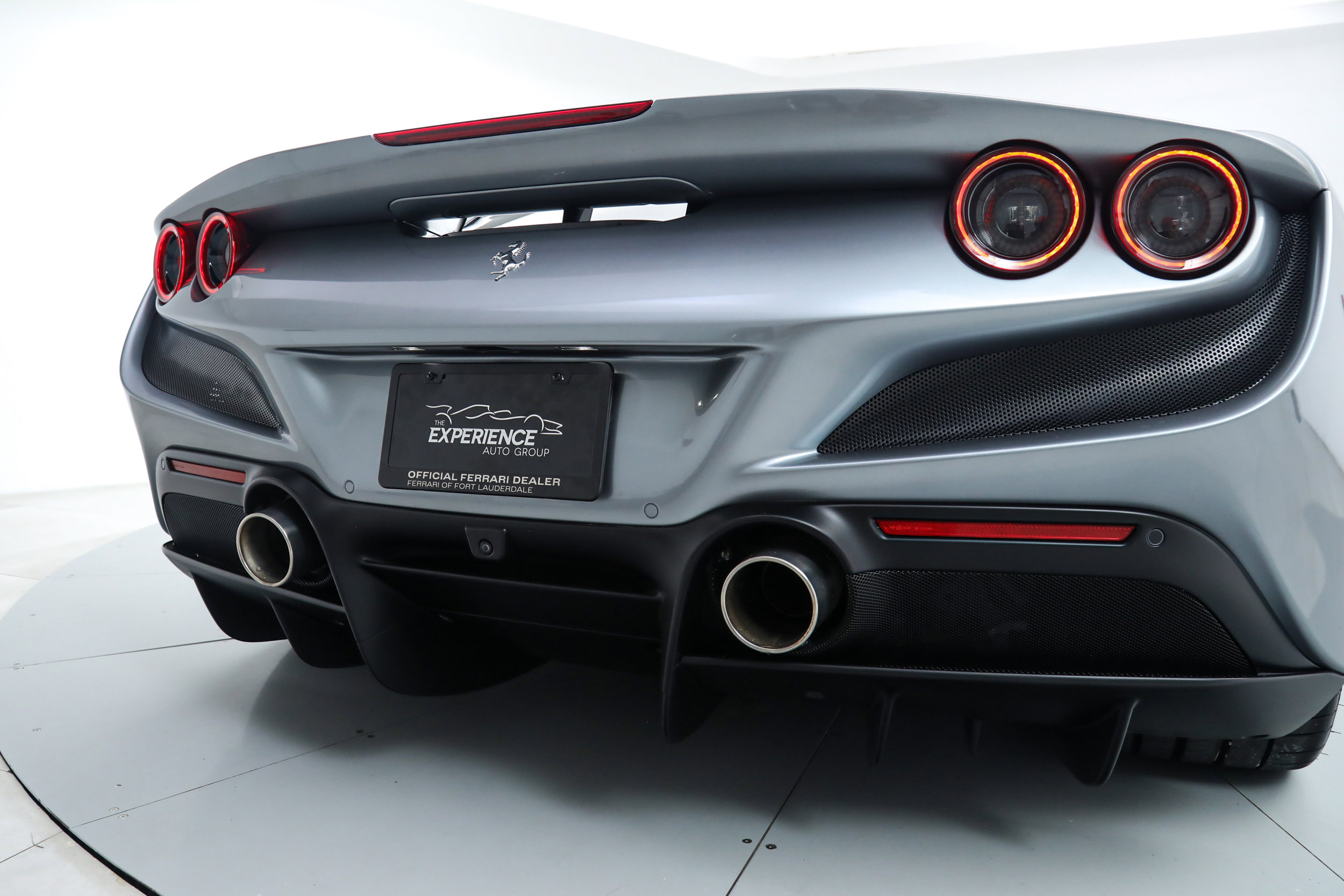 Used 2021 Ferrari F8 Tributo RWD image 17