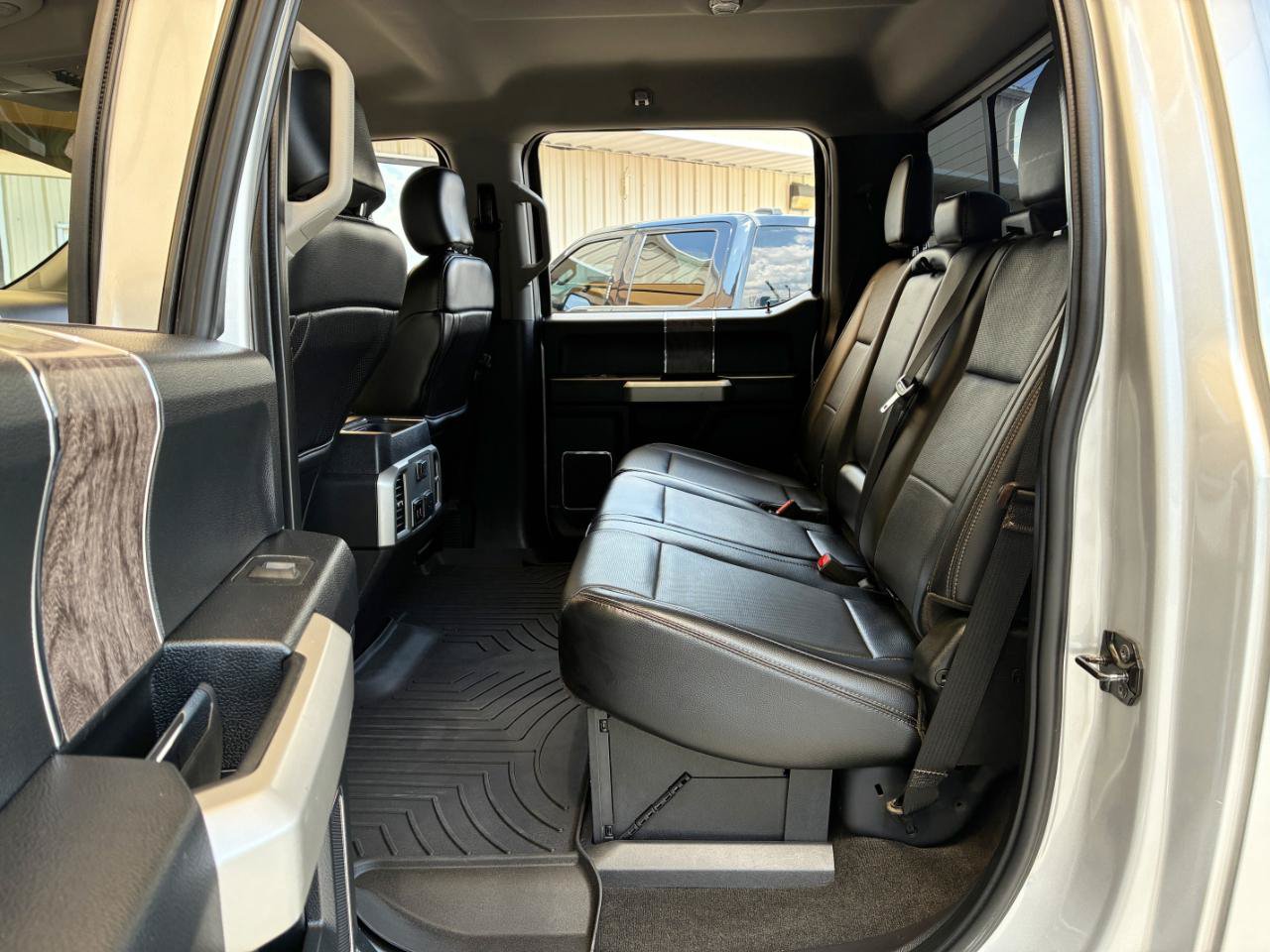 Used 2018 Ford F250 Lariat w/ Lariat Value Package AWD/4WD image 31