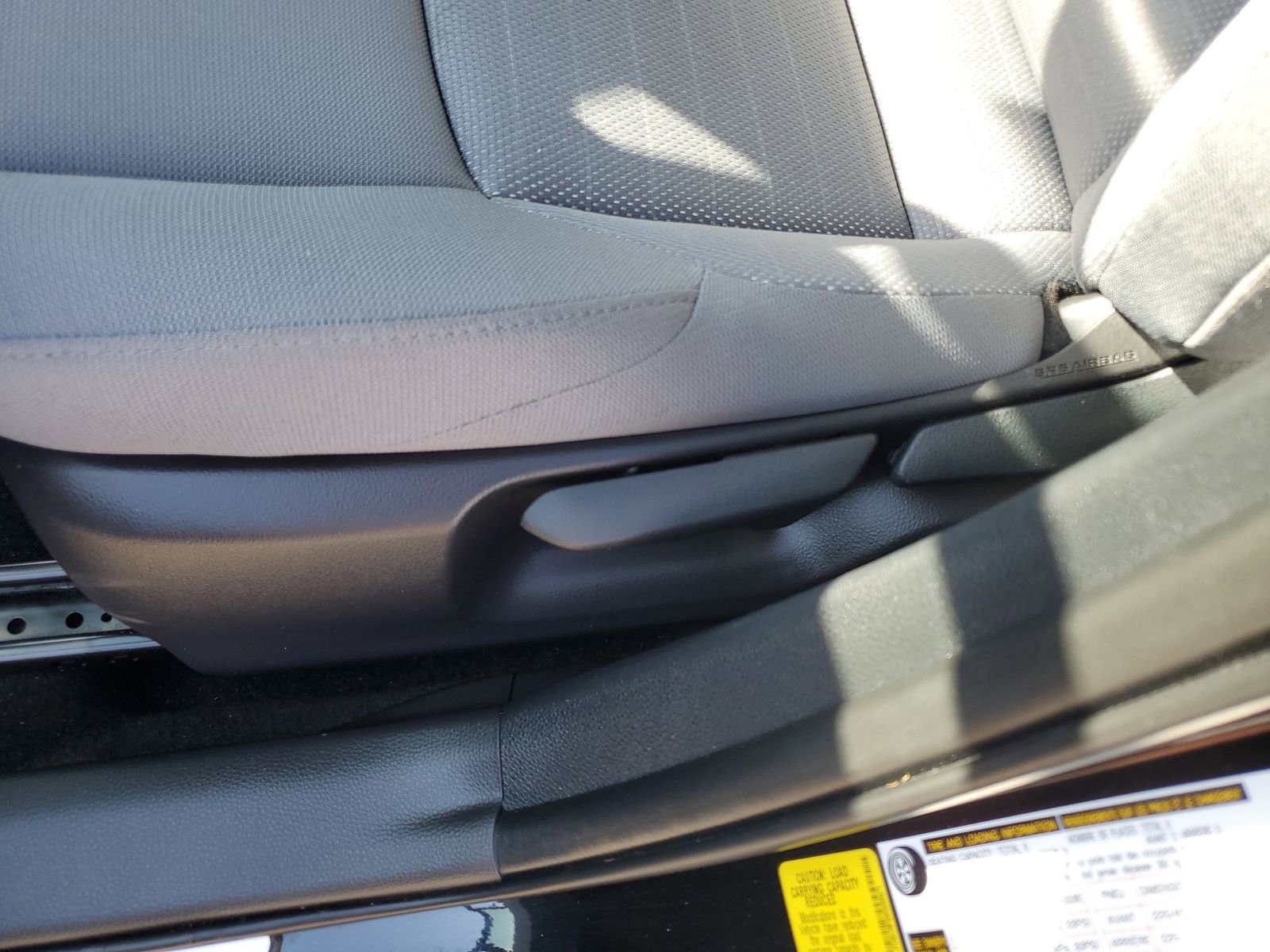 Certified 2025 Toyota Corolla SE w/ Convenience Package FWD image 18