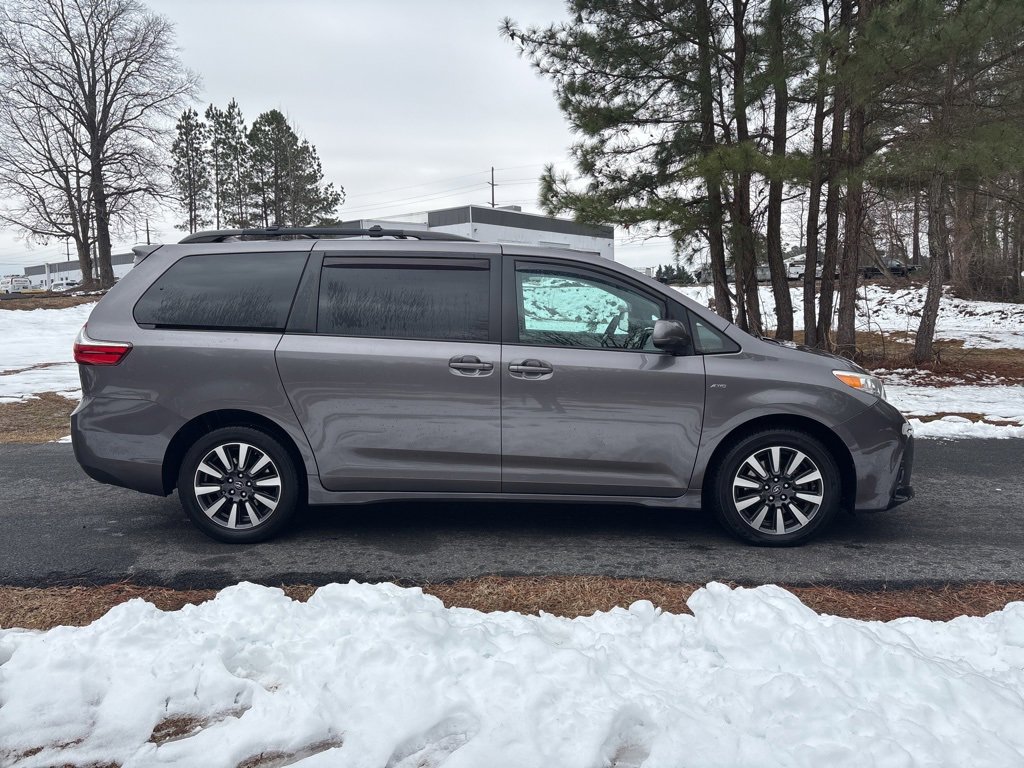 Used 2018 Toyota Sienna LE image 6