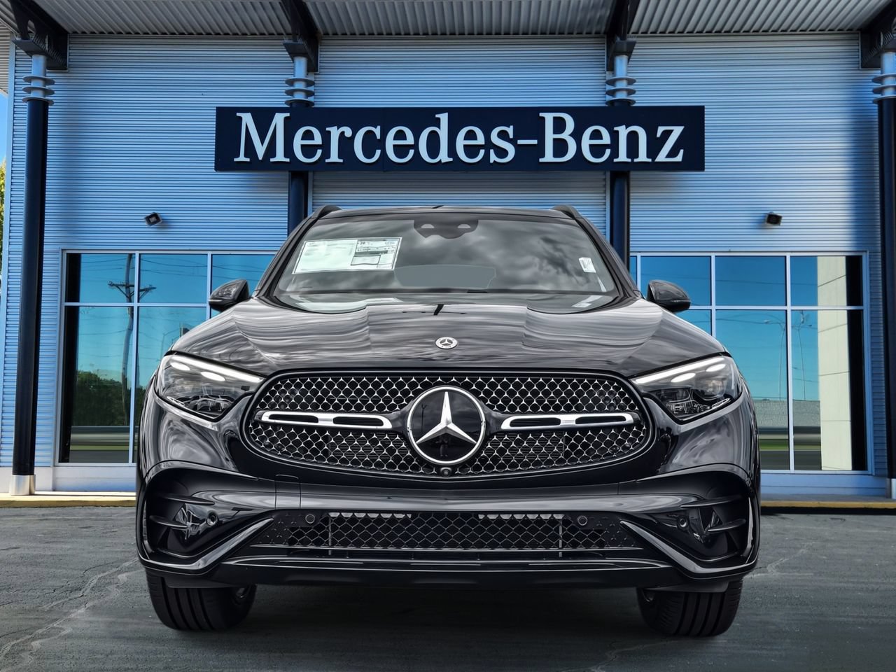 New 2026 Mercedes-Benz GLC 300 4MATIC image 2