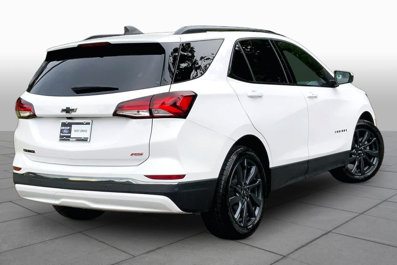 Used 2023 Chevrolet Equinox RS FWD image 13